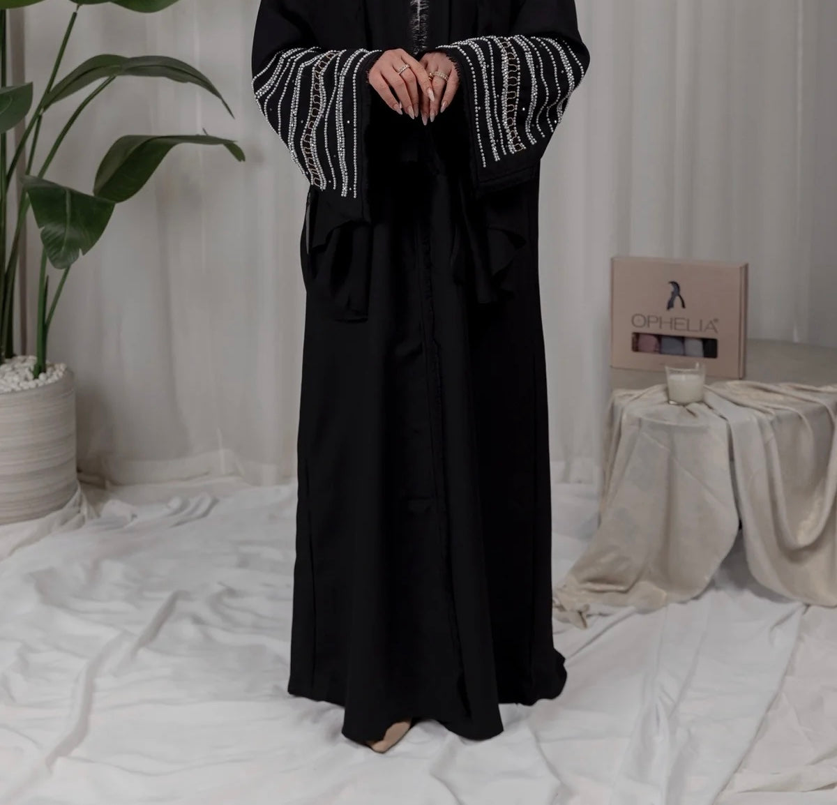 Isra Abaya- Black