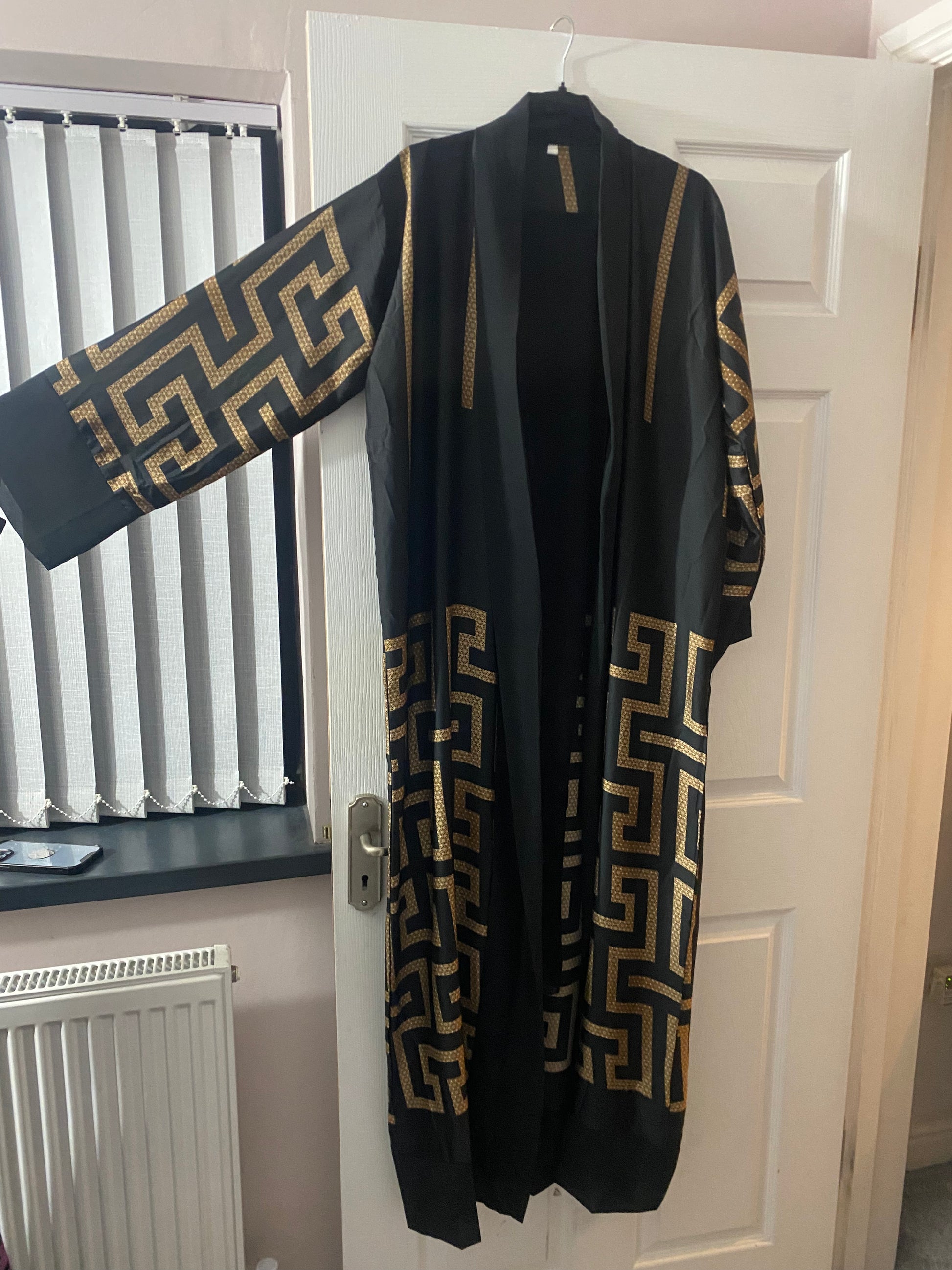 Batwing Kimono Satin abaya in Black Champagne Brown