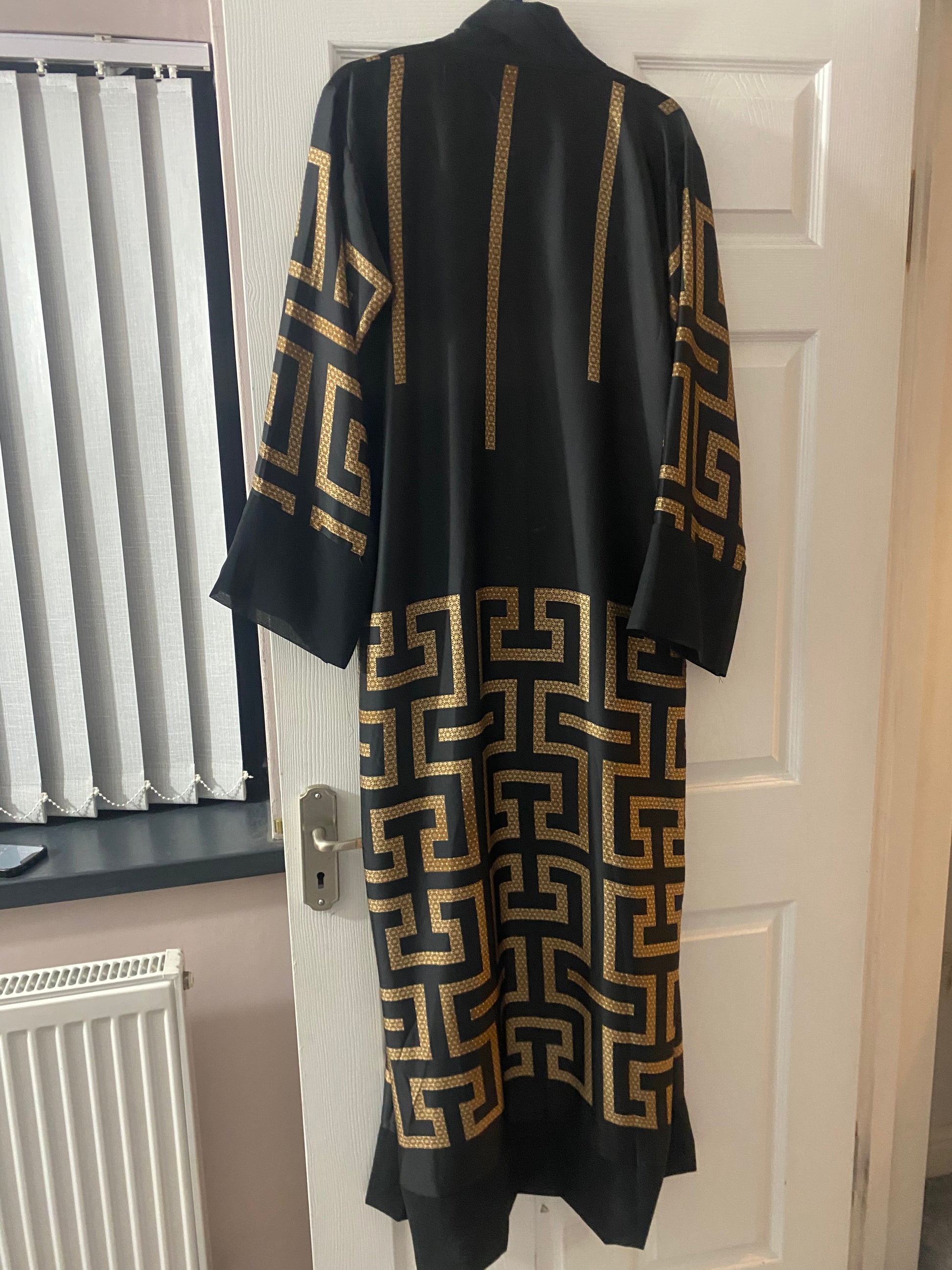 Batwing Kimono Satin abaya in Black Champagne Brown