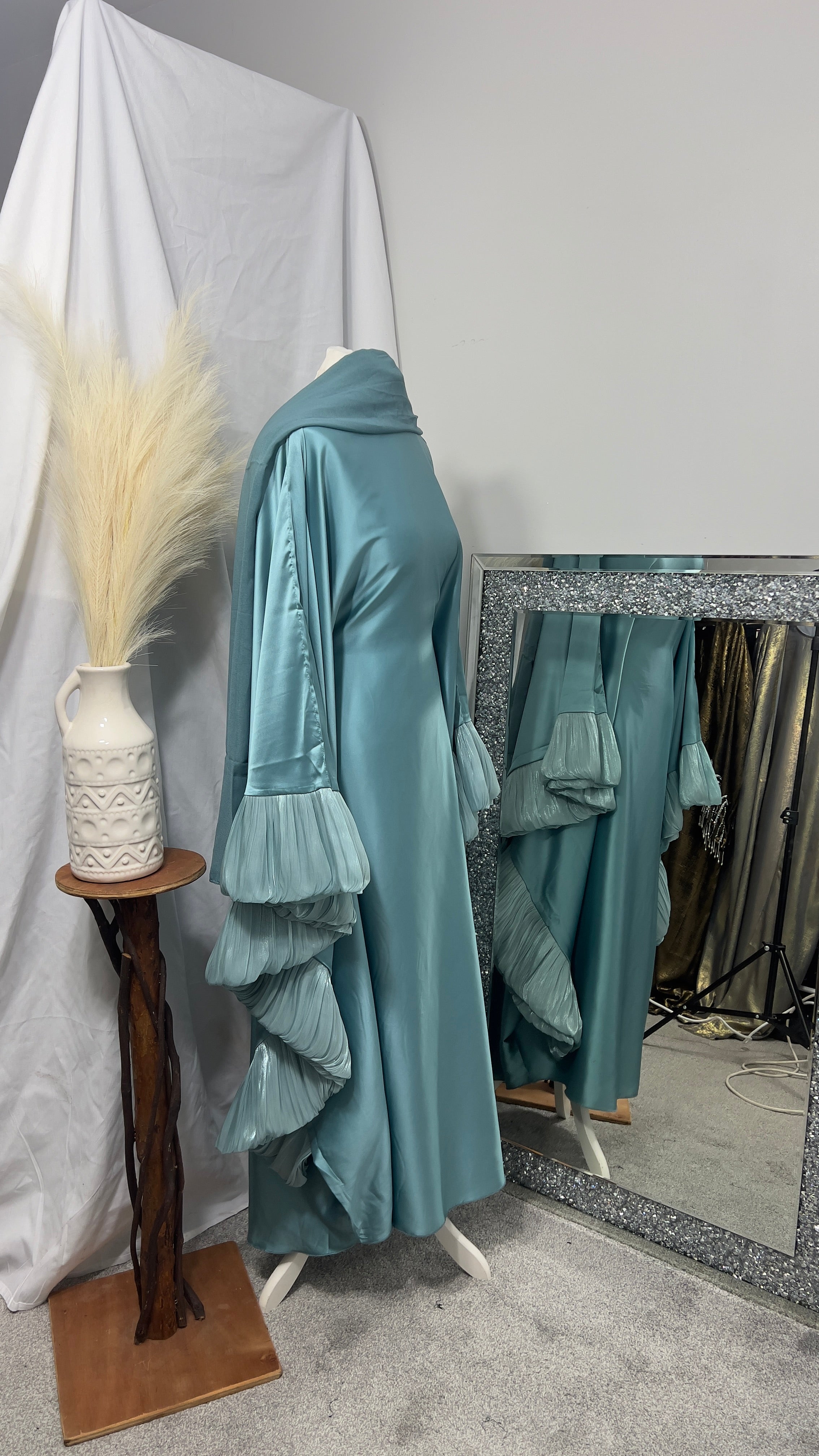 Zulaikha Abaya Aqua